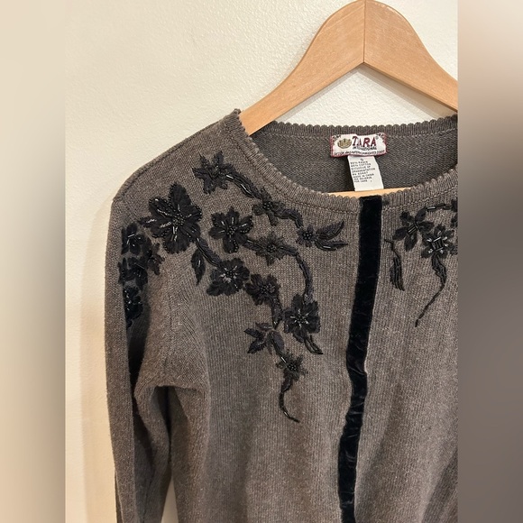 VTG Tiara international embroidered button down cardigan size S - Picture 5 of 7